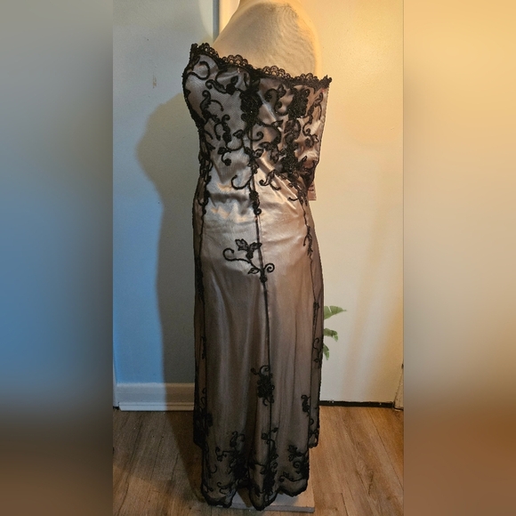 Hannah Black and Beige Dress - Picture 9 of 9